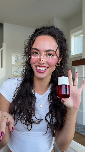 Phlur Fragrances Strawberry Letter Review 🍓💌 | Perfume Tok
