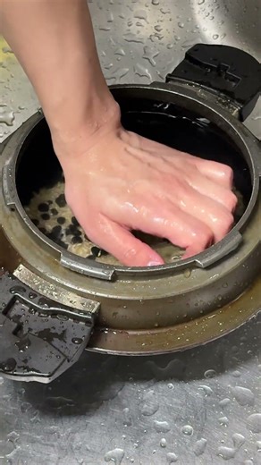 How to cook rice in a pressure cooker