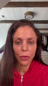 I’m giving you lip… #dueloflipoils #diorlipoil #itembeautylipoil #dior #itembeauty #lipoils @dior @itembeauty @addisonraee | Bethenny Frankel