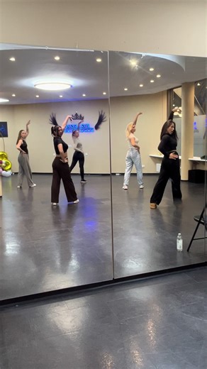 Wir lieben eine gute commercial class mit #rihannavideo #dance #choreography