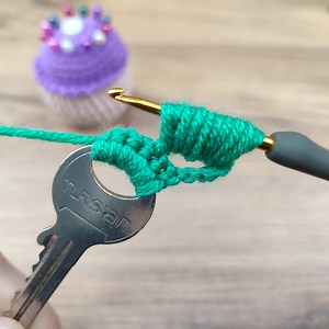 Wow!! How about decorating our keys together with a great design?#diy #knit #crochet #knitting | Good idea girls