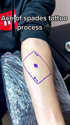 Szczekający pies tattoo na TikTok
