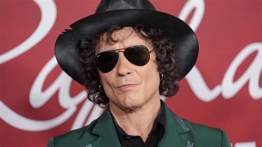 Bunbury lanza una nueva canción sobre mirar al futuro con optimismo: "He sobrevivido al exceso como un emperador"
