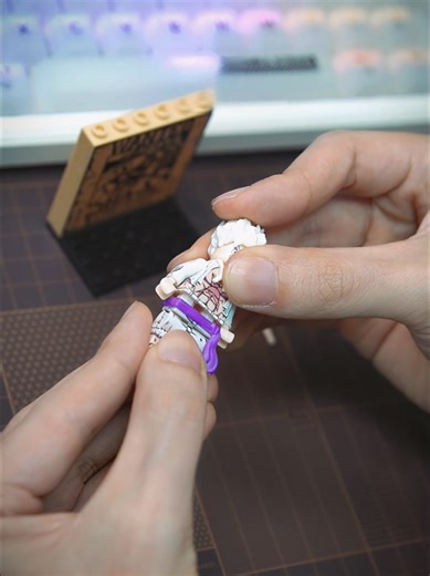 This limited-edition brick figure captures Luffy’s wildest form with poseable joints, rubber-textured limbs, flame tattoos, and a removable lightning effect piece. No CGI—just authentic One Piece energy in collectible brick form. Perfect for fans, collectors, or anyone who believes in the joy of freedom! Only a few left—grab yours before the Straw Hats sail away! → [https://www.getretrodockie.com/collections/toy/products/one-piece-series-minifigure] #OnePiece #Gear5Luffy #NikaForm #AnimeCollecti