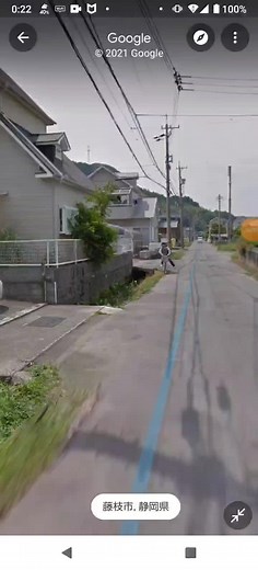 Discovering Google Maps: Downloading and Finding Places