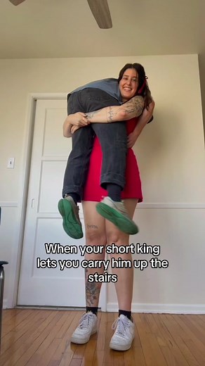 When your short king lets you carry him up the stairs 🤏🏼 #tallgirl #tallgirlproblems #heightdifference #shortking #shortkingspring #fyp #foryou