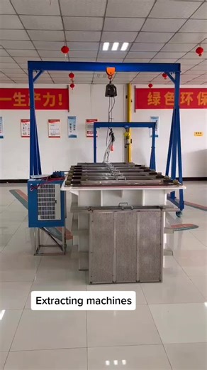 Extracting machines for metal.