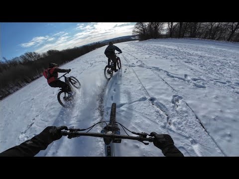 Snowhub hlavní role Pajk a Dave