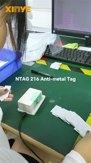 Handheld RFID Scanner for Efficient Card Management