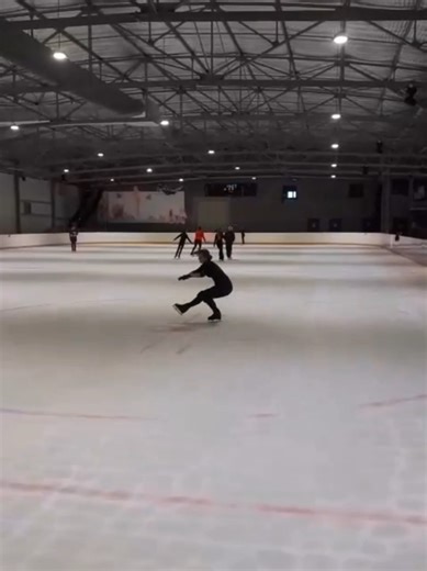 Mastering Ice Skating Spins and Pirouettes