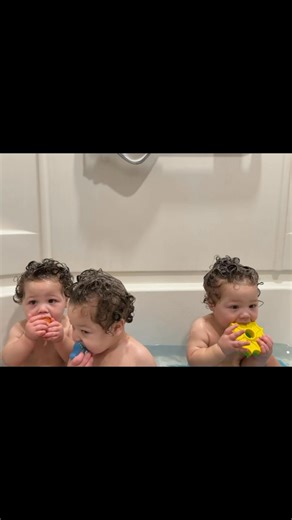 Water Babies 🛁🧼🫧 | Sadie Sirls