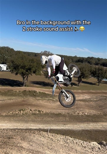 When you ride electric but your homie got you with the sound effects 🔊