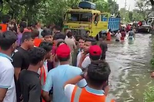 Deadly Floods Strike Troubled Bangladesh