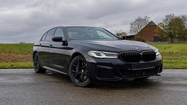 BMW 545e pushed on an open Autobahn road