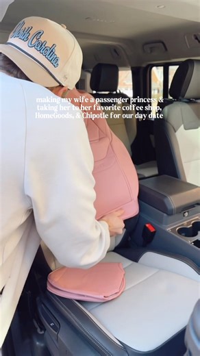 Passenger Princess 🎀 🩷 💕 #valentinesday #valentine #valentines #caraccessories #car #cozy