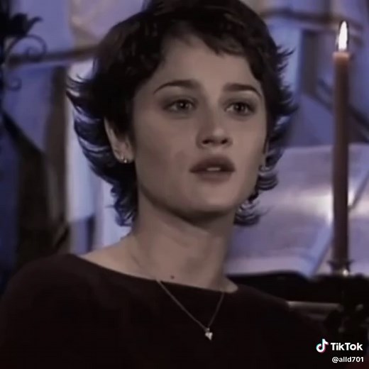 Robin Tunney's Iconic Short Hair in The Mentalist
