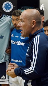 Ainda não conferiu como foi nossa vitória sobre o Red Bull Bragantino? Então, corre pra TV Cruzeiro e assista aos #Bastidores! 🦊💙 📺 youtube.com/@cruzeiro! 🎥 @morallis.mov / Cruzeiro | Cruzeiro Esporte Clube