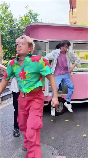 他们这是在跳啥？#cosplay #funny