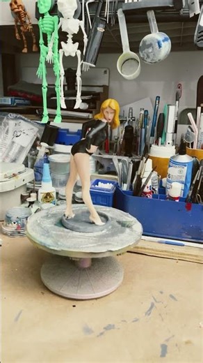 Elizabeth Montgomery modeling and painted