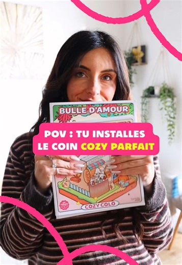 🎨 POV : installation du coin cozy parfait pour colorier 🎨 Lumière douce, crayons prêts, boisson chaude à portée de main que demander de plus ? Un moment simple, calme et créatif, où seules comptent les couleurs et l’instant 🤍 Et vous, à quoi ressemble votre coin cozy idéal ? 🌿✨ Dites-le nous en commentaires 👇 #cozycolo #cocooning #artthérapie