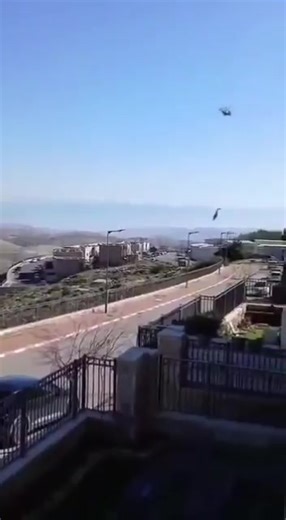 WILD FOOTAGE 🔴 Fresh video shows a damaged Israeli Air Force UH 60 Black Hawk going down during transport near Gush Etzion (close to Jerusalem) 😳 | Enter at your own risk