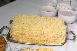 Slana torta sa pečenim paprikama za slavu