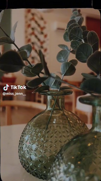 Nouveau à Cotonou ! C’est le restaurant @kayabj_ Très sympa, accueil au top Pour manger et boire prévoir en moyenne 8.000f #miss_jenn🇧🇯 #bonnesadresses #foodiebenin #weloveit #oumangercotonou #snackbeninois #café #brunch #gouter #fasfood