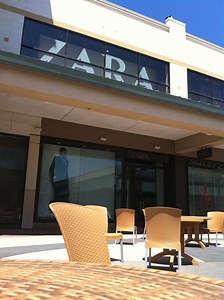 Cops: Employee Set Up Peep Cam in Fitting Room