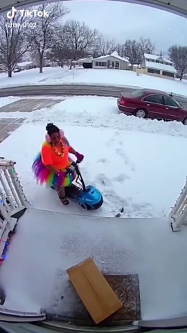 Porch exploding package box with glitter🏳️‍🌈✨🦄#porchpiratecaught #glitter #package #prank #fyp