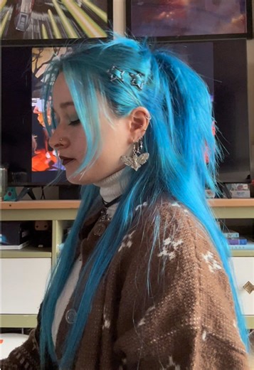 Achieve the Perfect Shade of Blue for Your Hair