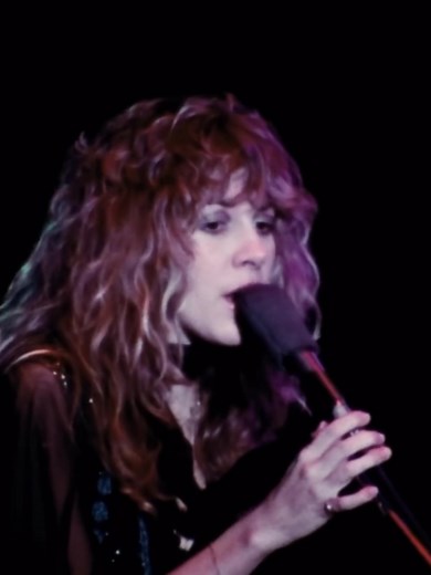 Fleetwood Mac Live Performance of Dreams in Paris (1980)