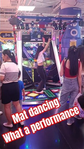 Smart Girl Amazing Mat Dance l #danceperformance #dancinggirl
