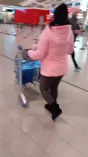 Celebrating Hope’s graduation and the exciting new journey ahead! Your dedication, resilience and commitment have brought you to this proud moment and we can’t wait to see where your new beginnings take you. Congratulations! 🎉 | IQ Academy