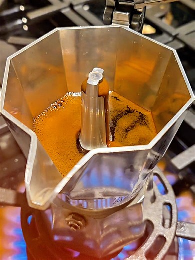 The Perfect Pour: Moka Pot Coffee Brewing