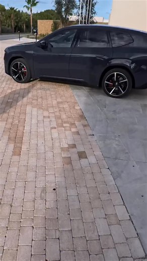 14K views · 260 reactions | Many of you have asked: how do you manually open the retractable door handles of the BMW iX3? We took on the challenge and filmed a demo. | BMWBLOG | Facebook