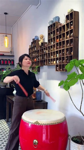 Ancient Drum Rhythm Revives the Spirit of China