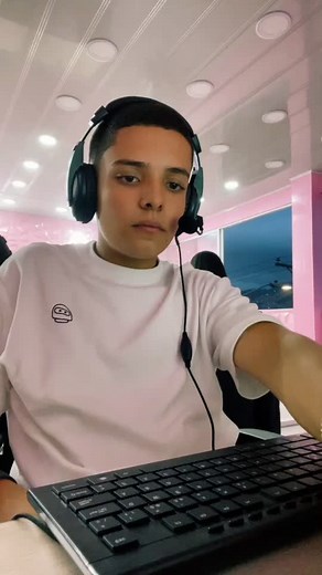 Contratada miamor 💅