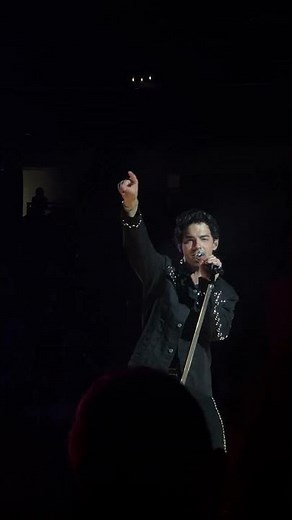 Jonas Brothers “Vacation Eyes” Live 9.22.25