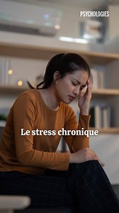 Le stress chronique ne fait pas que t’épuiser. Il peut modifier ta mémoire. Quand le stress dure, le cerveau passe en mode survie. Les souvenirs s’ancrent moins bien, l’attention baisse, le brouillard mental s’installe. Oublis, difficultés de concentration, fatigue mentale… Ce n’est pas un manque de volonté. C’est un cerveau qui s’adapte pour tenir 🧠 | Psychologies