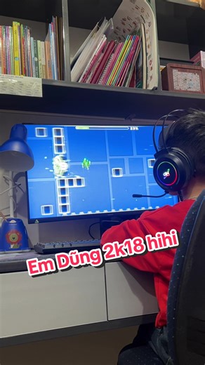 Sau đây là màn trình diễn của em Dũng 2k18 ạ hehe 😛 #geometrydash #gamegeometrydash #testgame #streamer