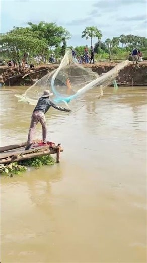 Incredible Cast Net Fishing 😱🐟 Big Fish in One Throw!