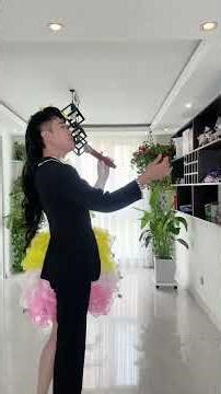 "Two-faced Man" sings love songs at dawn #Two-faced Man