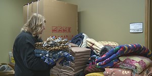 Local donation drive gives blankets to the homeless
