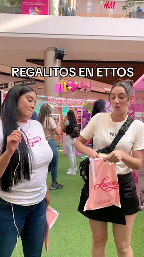 Todos estos días hemos estado regalando muchos productos en actividades súper fáciles 😝 gracias a todas por visitarnos, conocernos y darnos tanto amorcito 🥰 #lamourtutorial #cuidadocapilar #ondassincalor #mediasparaelcabellolamour #lamour #feriaettos #ettos