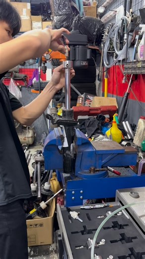 4.2K views · 23 reactions | Volvo xc60/xc90 Absorber maintenance 0163047699 lee/0102667699 fadelee Ampang | Lee Brothers Car Auto Specialist | Facebook