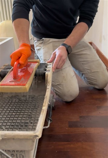 Follow me for daily handyman hacks, tips, and smart home fixes! 🔧🏡