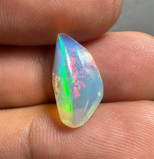 4 Carat Supreme Quality Carved Opal 17 X 8 X 6.7 Mm - Etsy