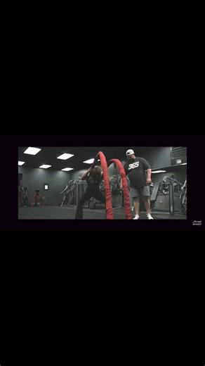 If you have never added in 1 min weighted battling rope intervals at the end of your workout, I highly suggest doing it. 4 rounds to be exact 😅It’s the best/worst feeling you will ever experience 😂#brookewalkerfitness #ifbb #ifbbpro #wpd #womensphysique #365fitnessconway #circuittraining #hiit #hiitworkout #intervals #girlswholift | Brooke Walker