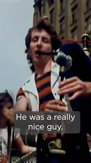 Fire up those pipes, Melbourne! Nearly 50 years after Bon led those legendary bagpipes down Swanston Street, the spirit of “It’s a Long Way to the Top” lives on. This week, hundreds of pipers gathered at @fed.square to honor that iconic 1976 moment, proving once again that rock and roll history still runs through the heart of Melbourne. #BonScott #ACDC #LongWayToTheTop #MelbourneRock #HighVoltageRockNRoll | Bon Scott