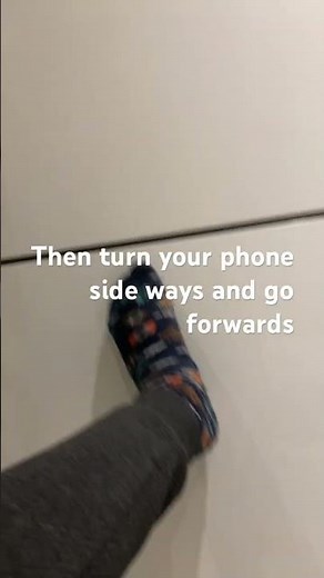 Tutorial on how to do the walk on the wall trend